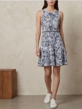 Blue & White Floral Printed Knit Fit & Flare Sleeveless Dress, “JONN JENN”,Larg